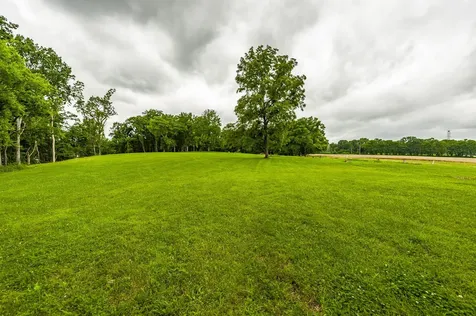1113 E Robertson Road Castalian Springs TN 37031