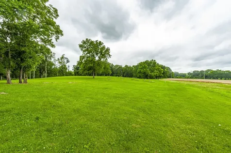 1113 E Robertson Road Castalian Springs TN 37031