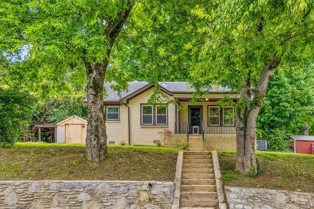 406 Bellview Ave, N Fayetteville TN 37334