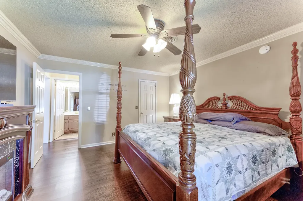 132 Clearlake Dr, E Nashville TN 37217