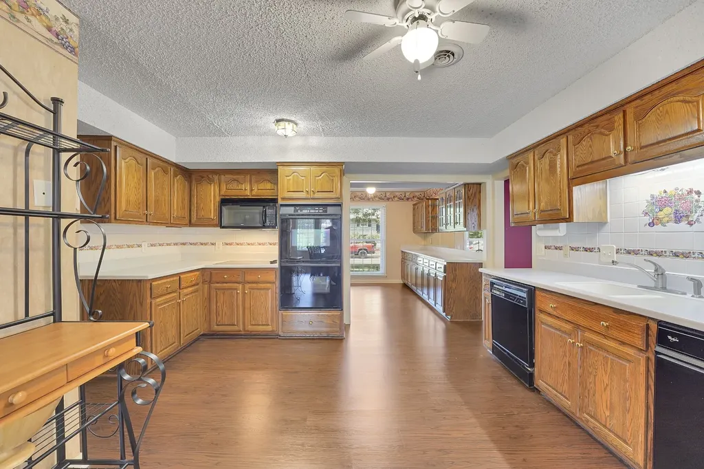132 Clearlake Dr, E Nashville TN 37217