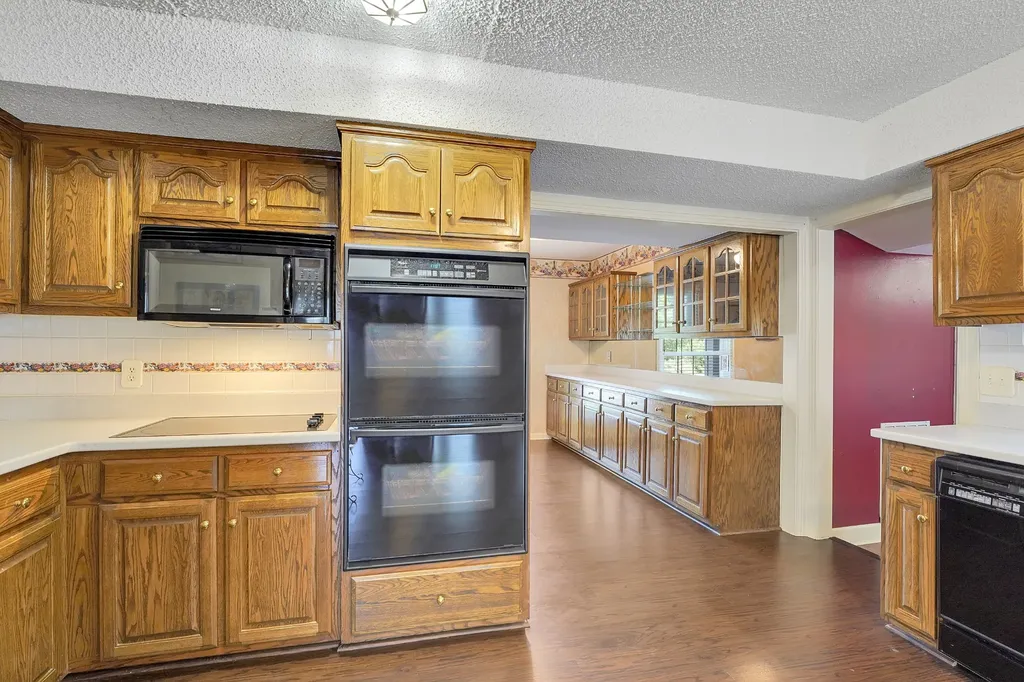 132 Clearlake Dr, E Nashville TN 37217
