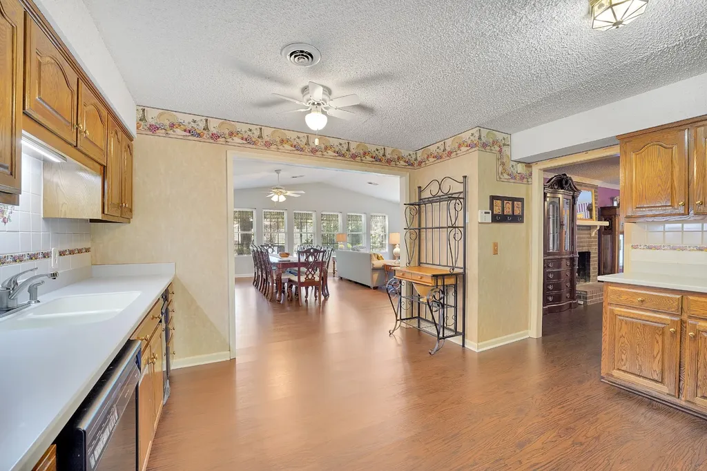 132 Clearlake Dr, E Nashville TN 37217