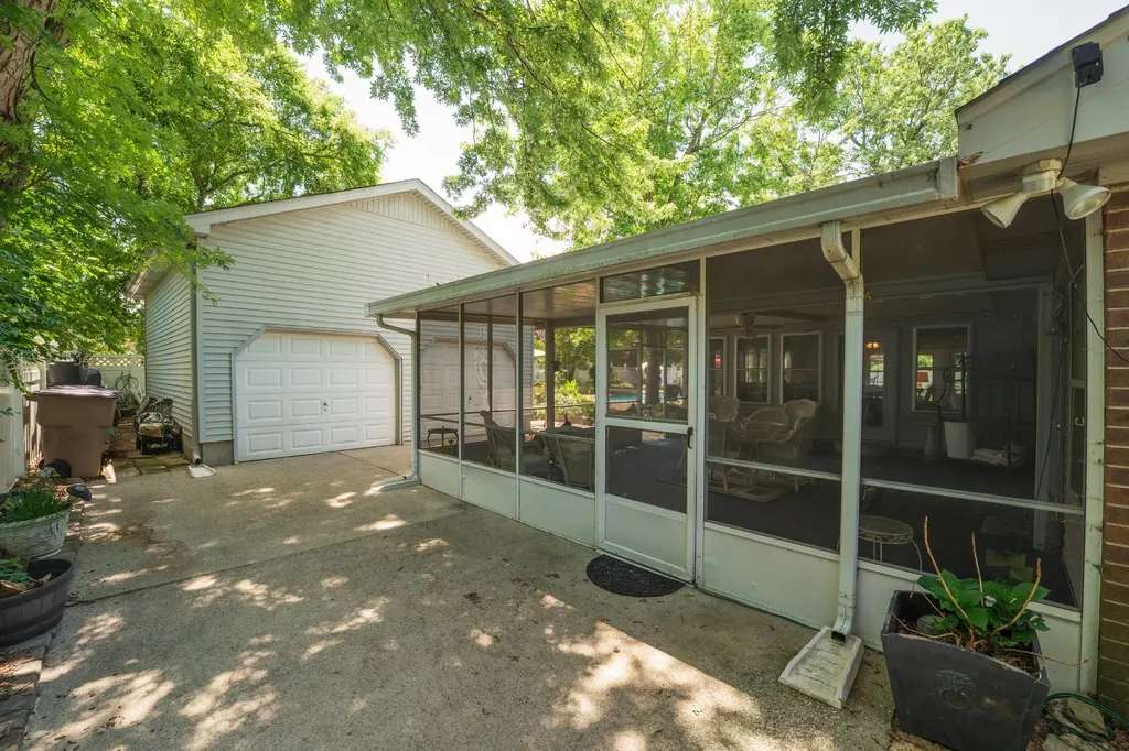 132 Clearlake Dr, E Nashville TN 37217