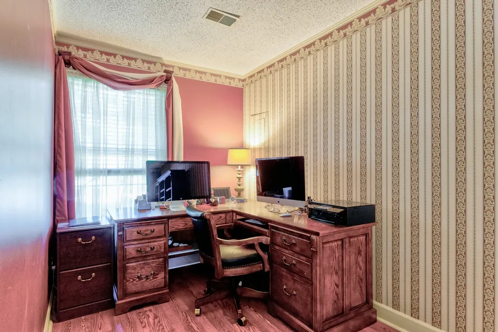 132 Clearlake Dr, E Nashville TN 37217