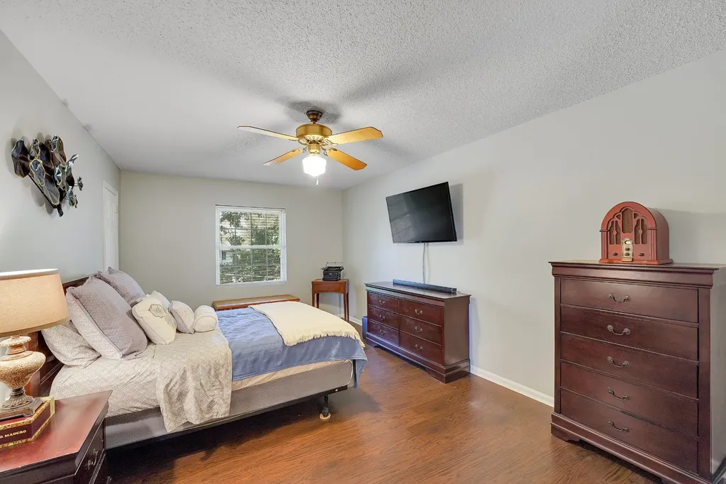132 Clearlake Dr, E Nashville TN 37217