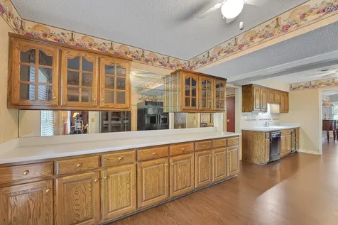 132 Clearlake Dr, E Nashville TN 37217