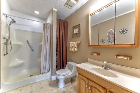 132 Clearlake Dr, E Nashville TN 37217