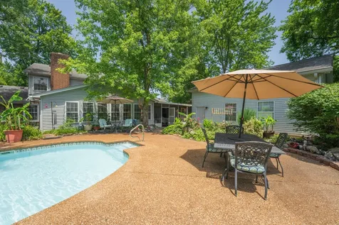 132 Clearlake Dr, E Nashville TN 37217