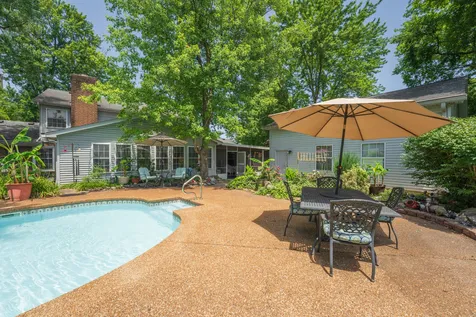 132 Clearlake Dr, E Nashville TN 37217
