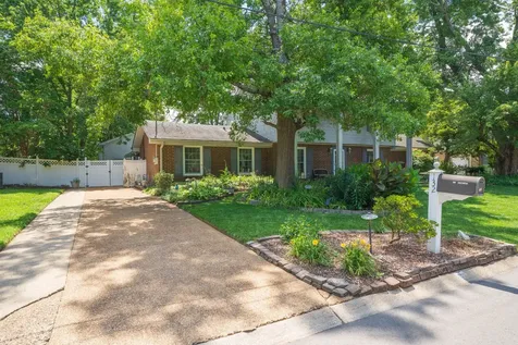 132 Clearlake Dr, E Nashville TN 37217