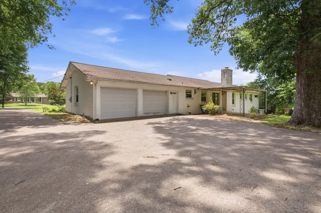 208 Lake Terrace Drive Hendersonville TN 37075