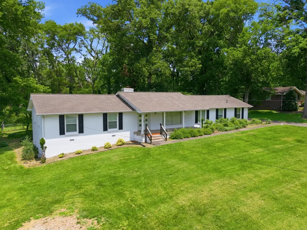 208 Lake Terrace Drive Hendersonville TN 37075