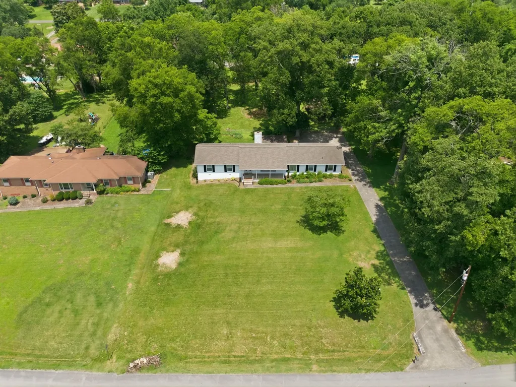 208 Lake Terrace Drive Hendersonville TN 37075