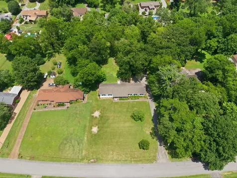 208 Lake Terrace Drive Hendersonville TN 37075