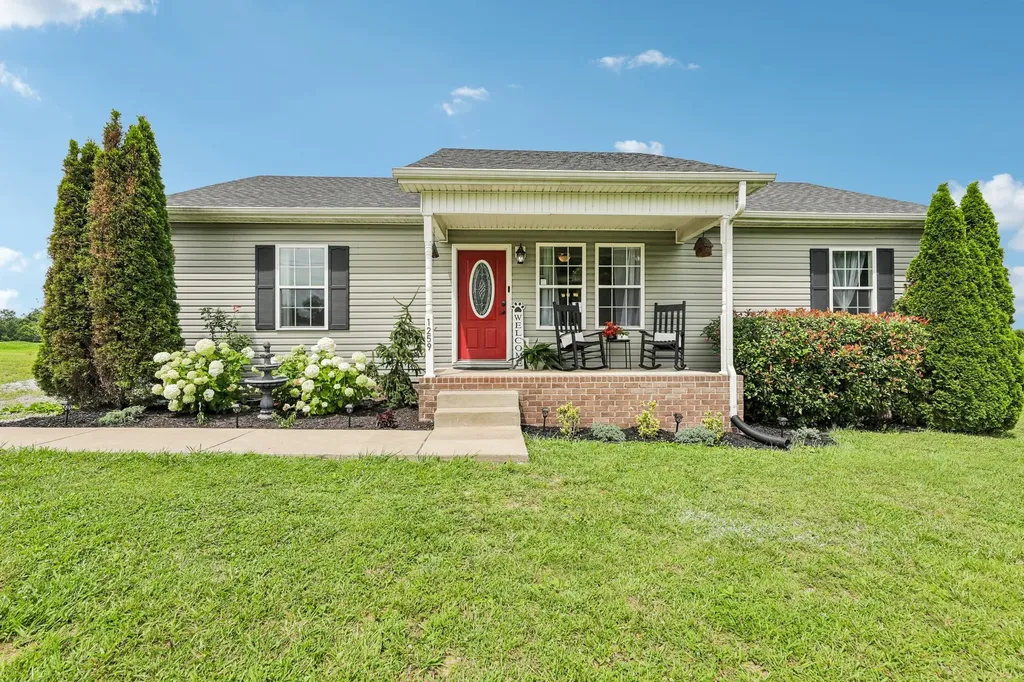 1259 N Corinth Road Portland TN 37148