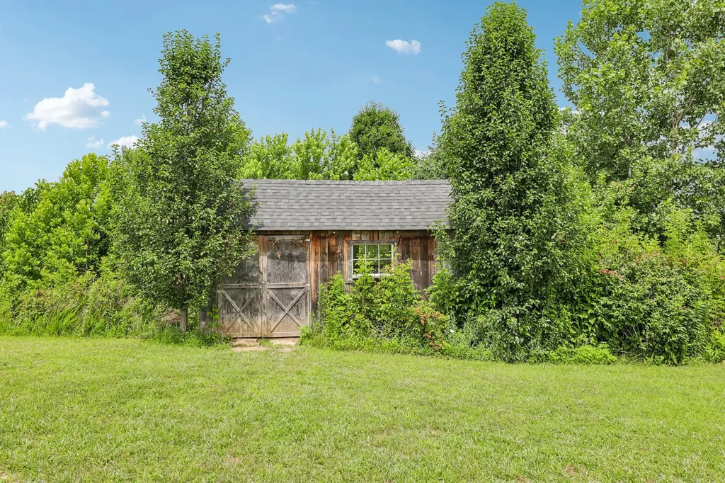 1259 N Corinth Road Portland TN 37148
