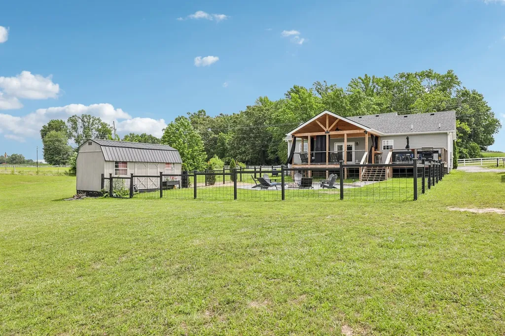 1259 N Corinth Road Portland TN 37148
