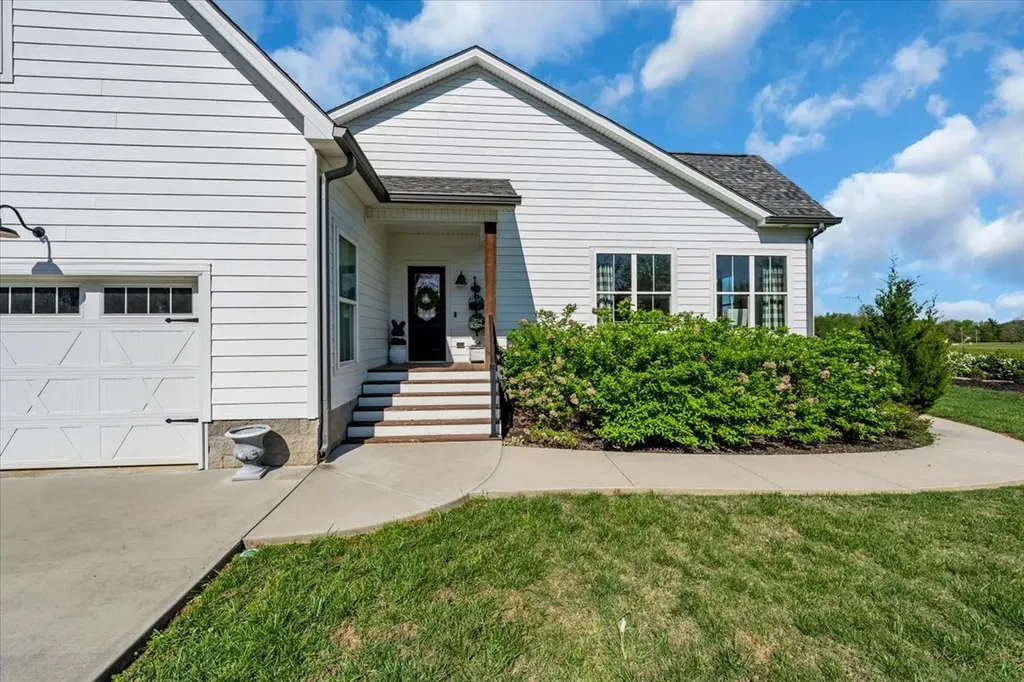 150 Edie Mae Lane Winchester TN 37398