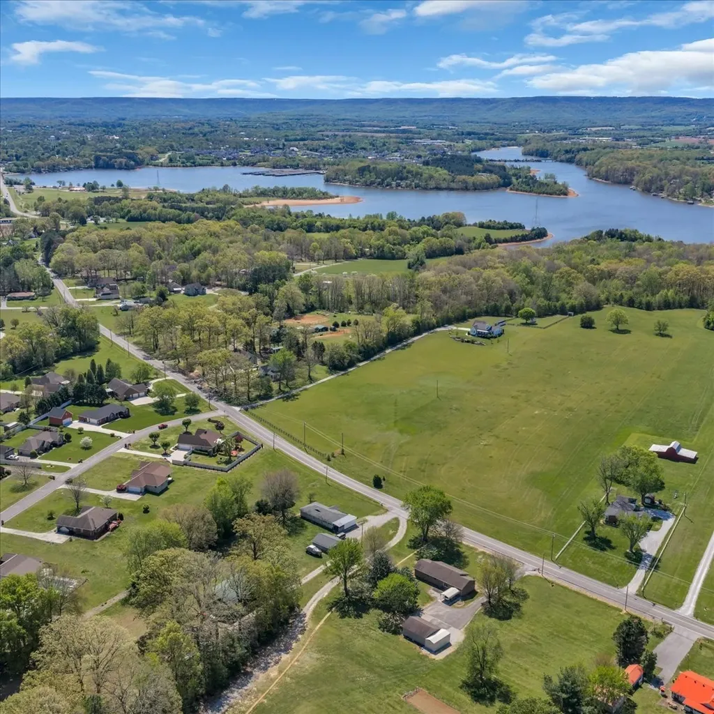 150 Edie Mae Lane Winchester TN 37398