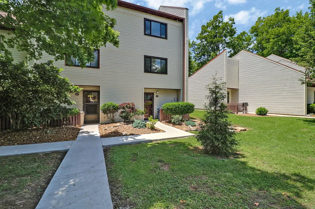 48 Wilshire Heights Drive Crossville TN 38558