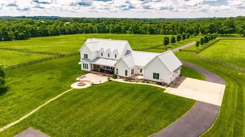 1151 Rogana Road Bethpage TN 37022