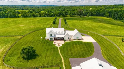1151 Rogana Road Bethpage TN 37022