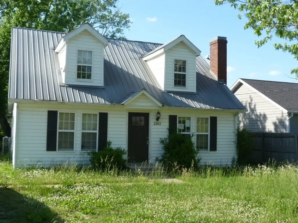1303 E Lincoln Street Tullahoma TN 37388