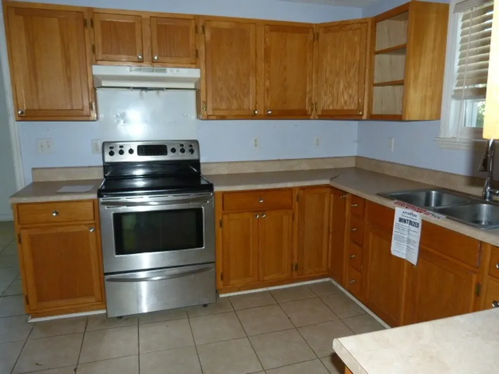 1303 E Lincoln Street Tullahoma TN 37388