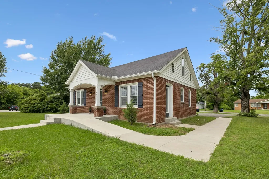 4411 Hwy 70, E White Bluff TN 37187