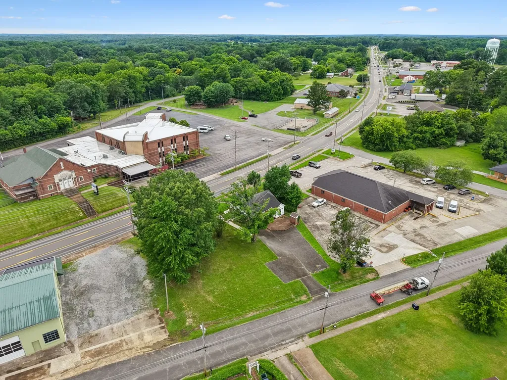 4411 Hwy 70, E White Bluff TN 37187