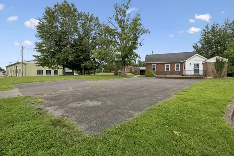 4411 Hwy 70, E White Bluff TN 37187