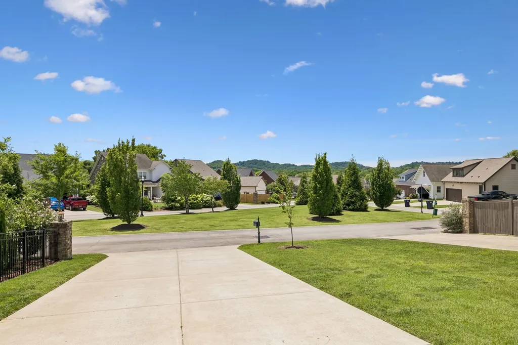2816 Americus Drive Thompsons Station TN 37179