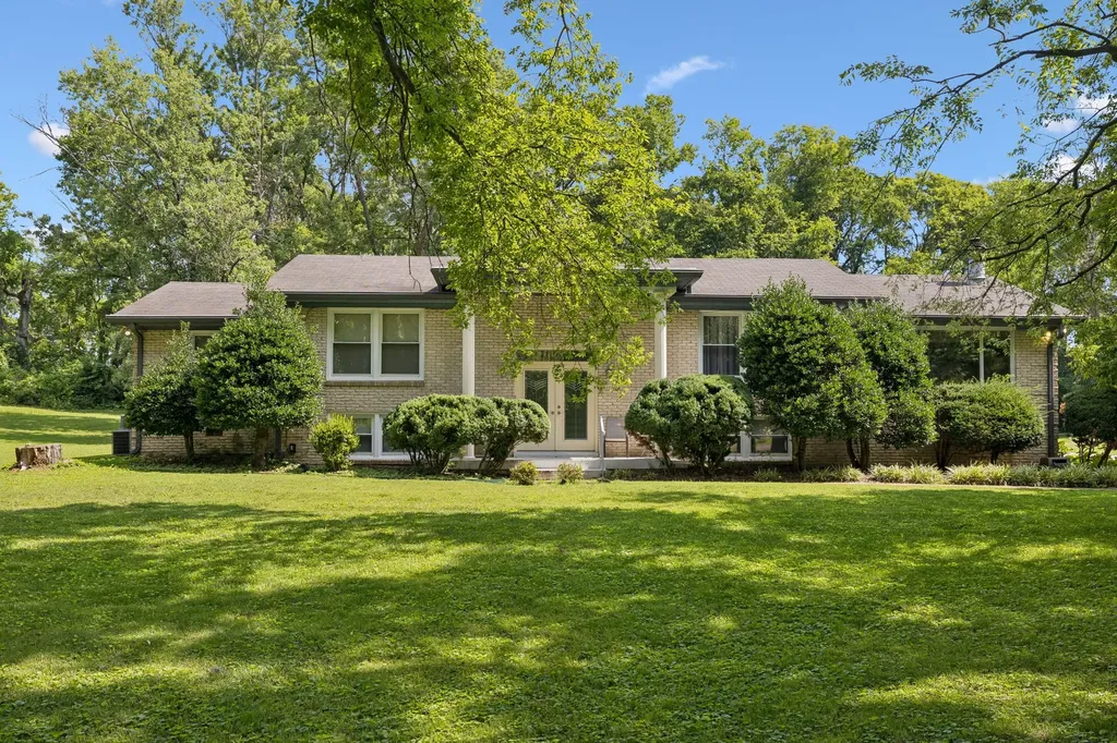 2824 Windemere Drive Nashville TN 37214