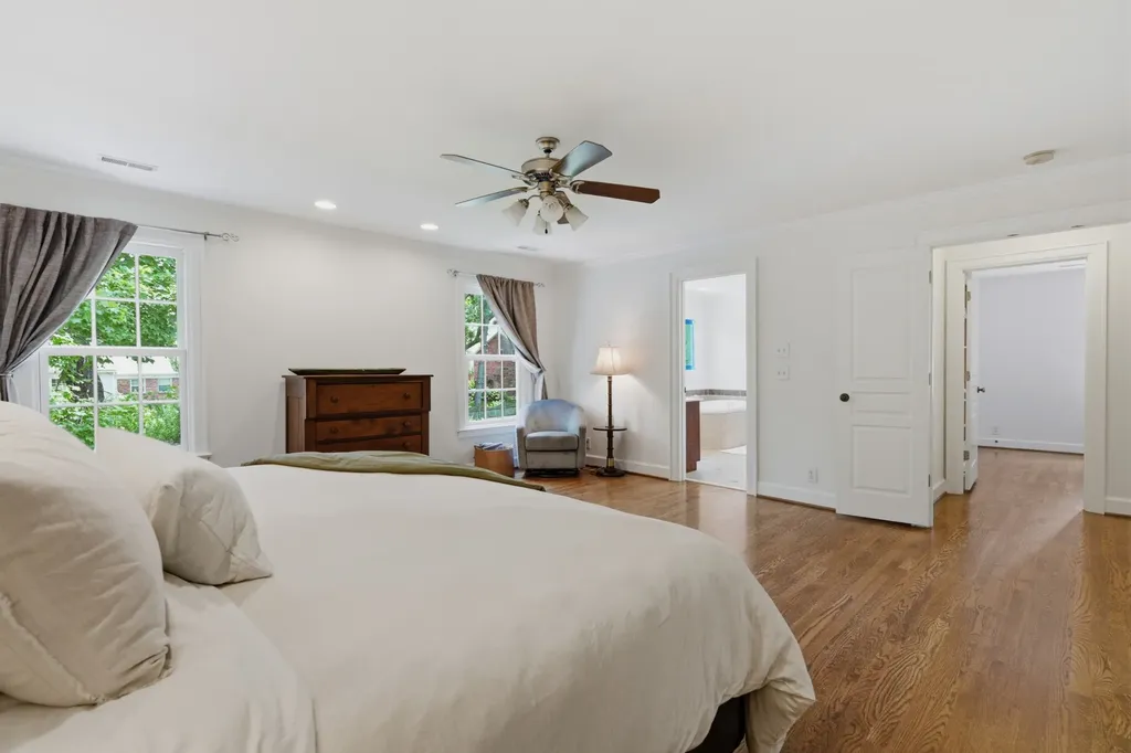 3008 New Natchez Trace Nashville TN 37215