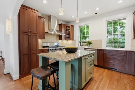 3008 New Natchez Trace Nashville TN 37215