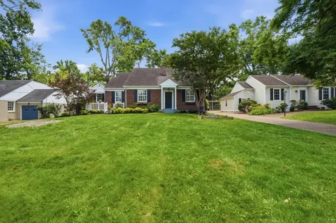 3008 New Natchez Trace Nashville TN 37215