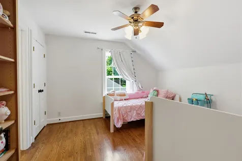 3008 New Natchez Trace Nashville TN 37215