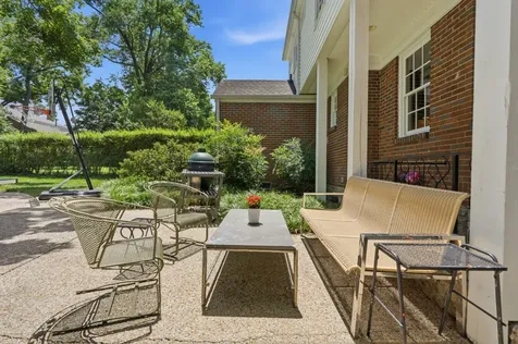 3008 New Natchez Trace Nashville TN 37215