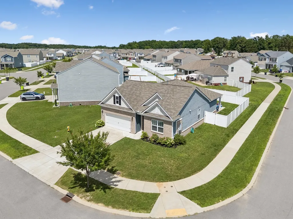 2013 Tate Farm Lane White House TN 37188