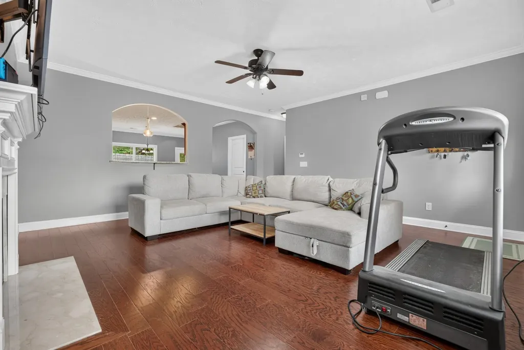 935 Cherry Blossom Lane Clarksville TN 37040