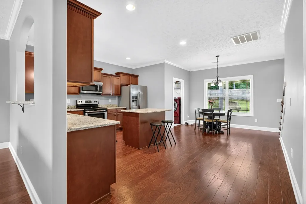 935 Cherry Blossom Lane Clarksville TN 37040