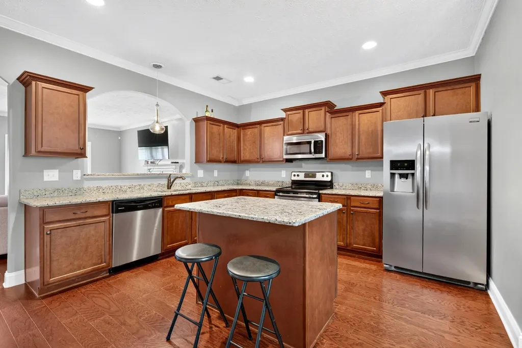 935 Cherry Blossom Lane Clarksville TN 37040