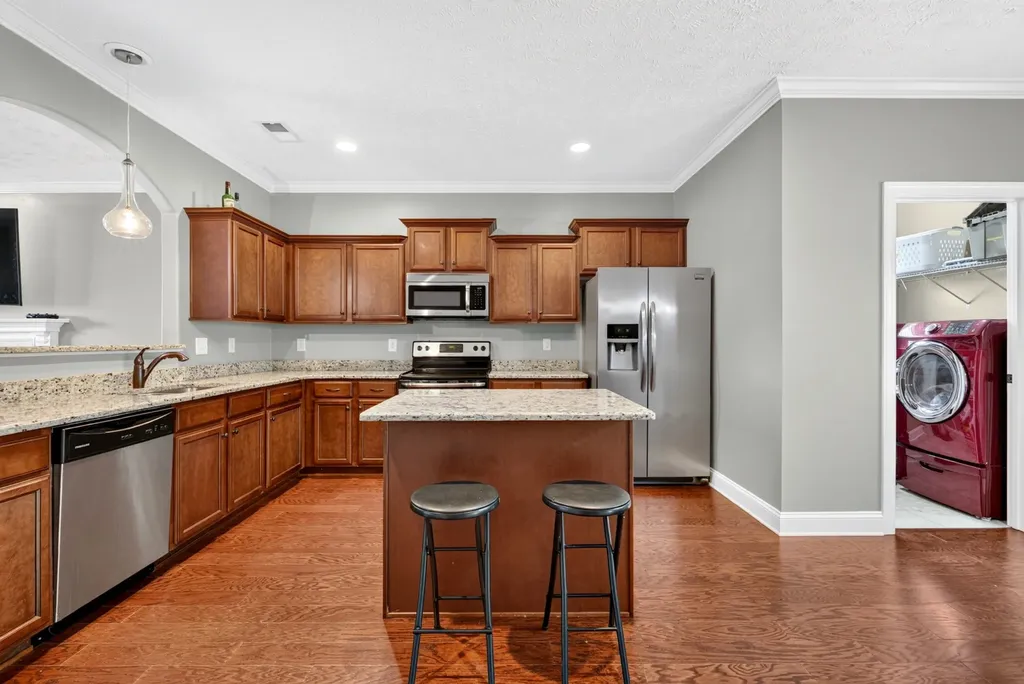 935 Cherry Blossom Lane Clarksville TN 37040