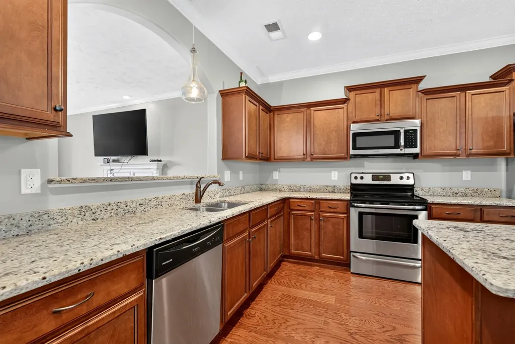 935 Cherry Blossom Lane Clarksville TN 37040