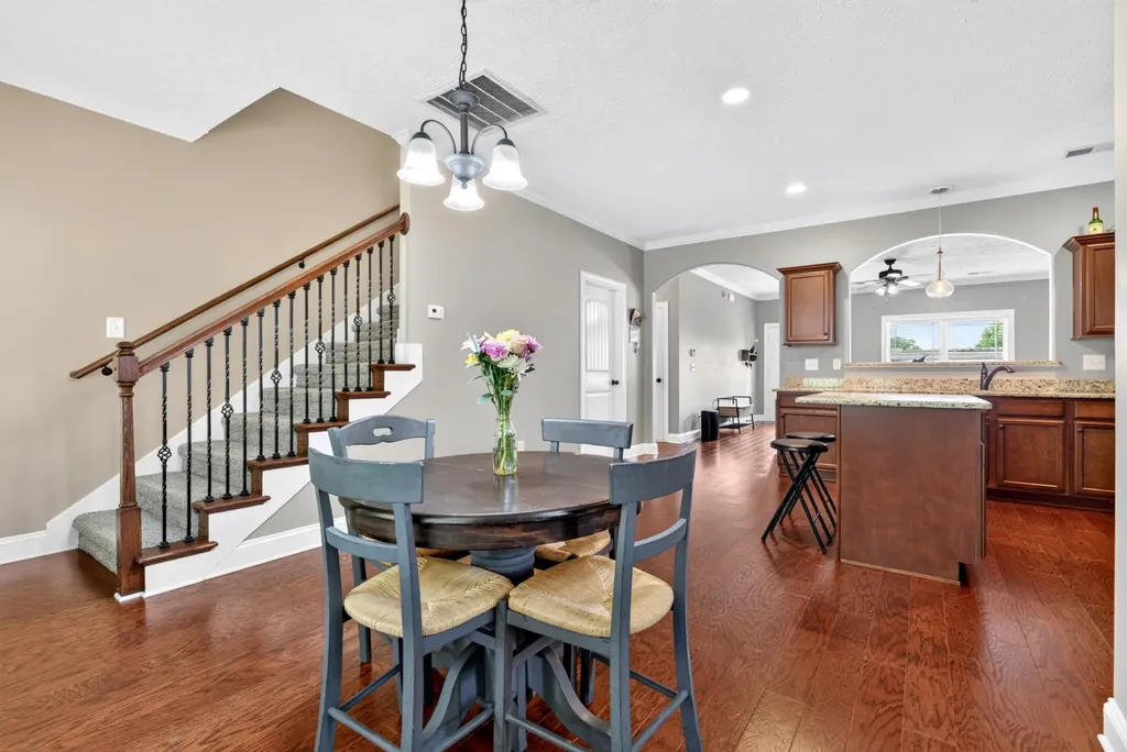 935 Cherry Blossom Lane Clarksville TN 37040