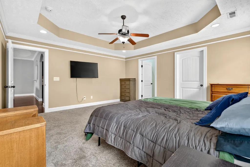 935 Cherry Blossom Lane Clarksville TN 37040