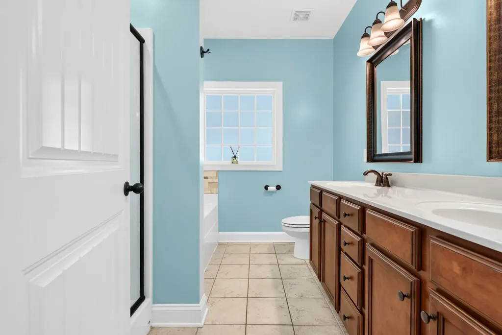 935 Cherry Blossom Lane Clarksville TN 37040