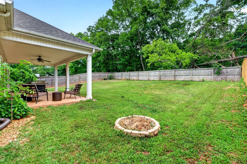 935 Cherry Blossom Lane Clarksville TN 37040