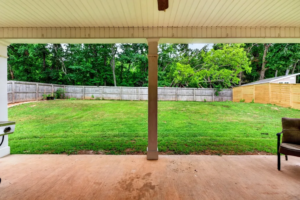 935 Cherry Blossom Lane Clarksville TN 37040